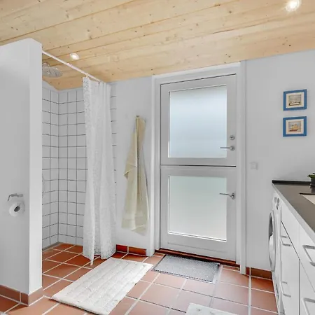 Vakantiehuis Three-bedroom In Nordenbro Vesteregn